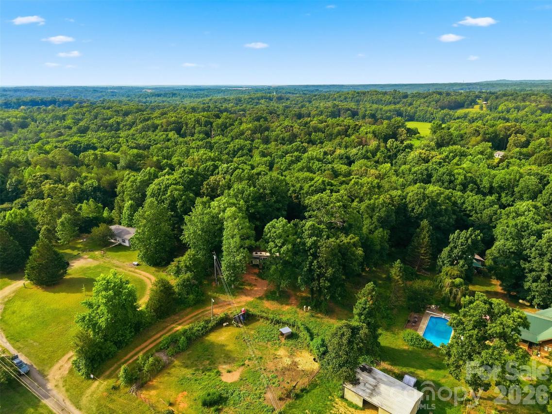 4075 Mamas Garden Dr., Hickory, NC 28602