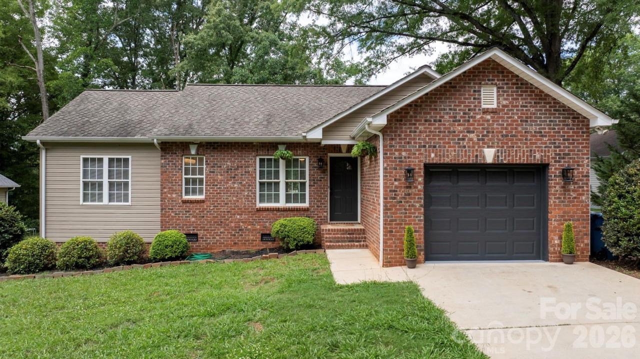 208 S B Ave., Maiden, NC 28650