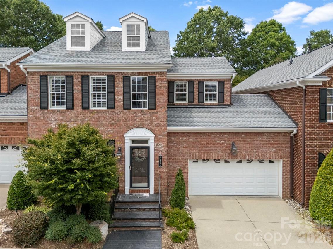 9415 Bonnie Briar Cir., Charlotte, NC 28277
