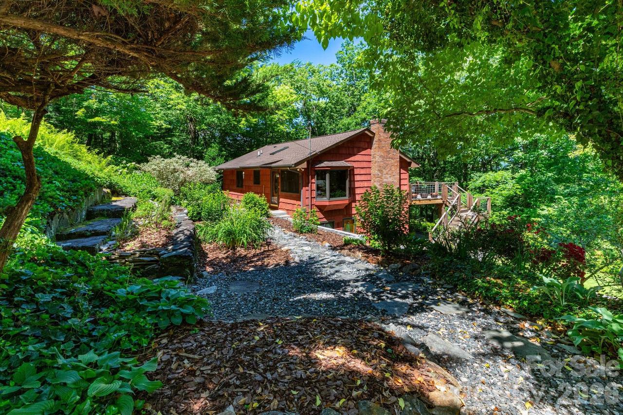 168 Blossom Ridge, Leicester, NC 28748