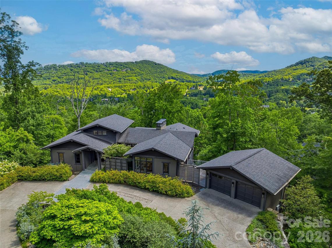 1121 Timberbluff Way, Arden, NC 28704