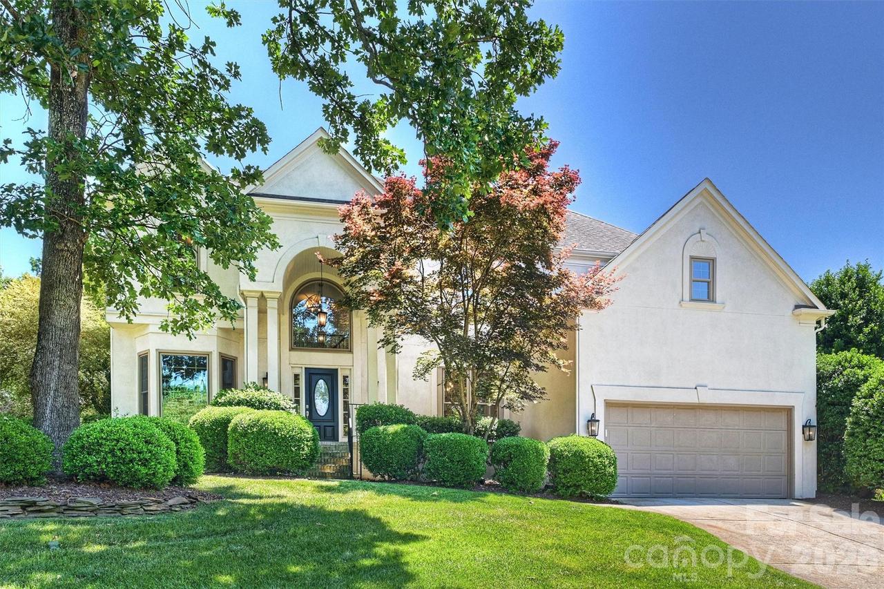 5319 Piper Glen Dr., Charlotte, NC 28277
