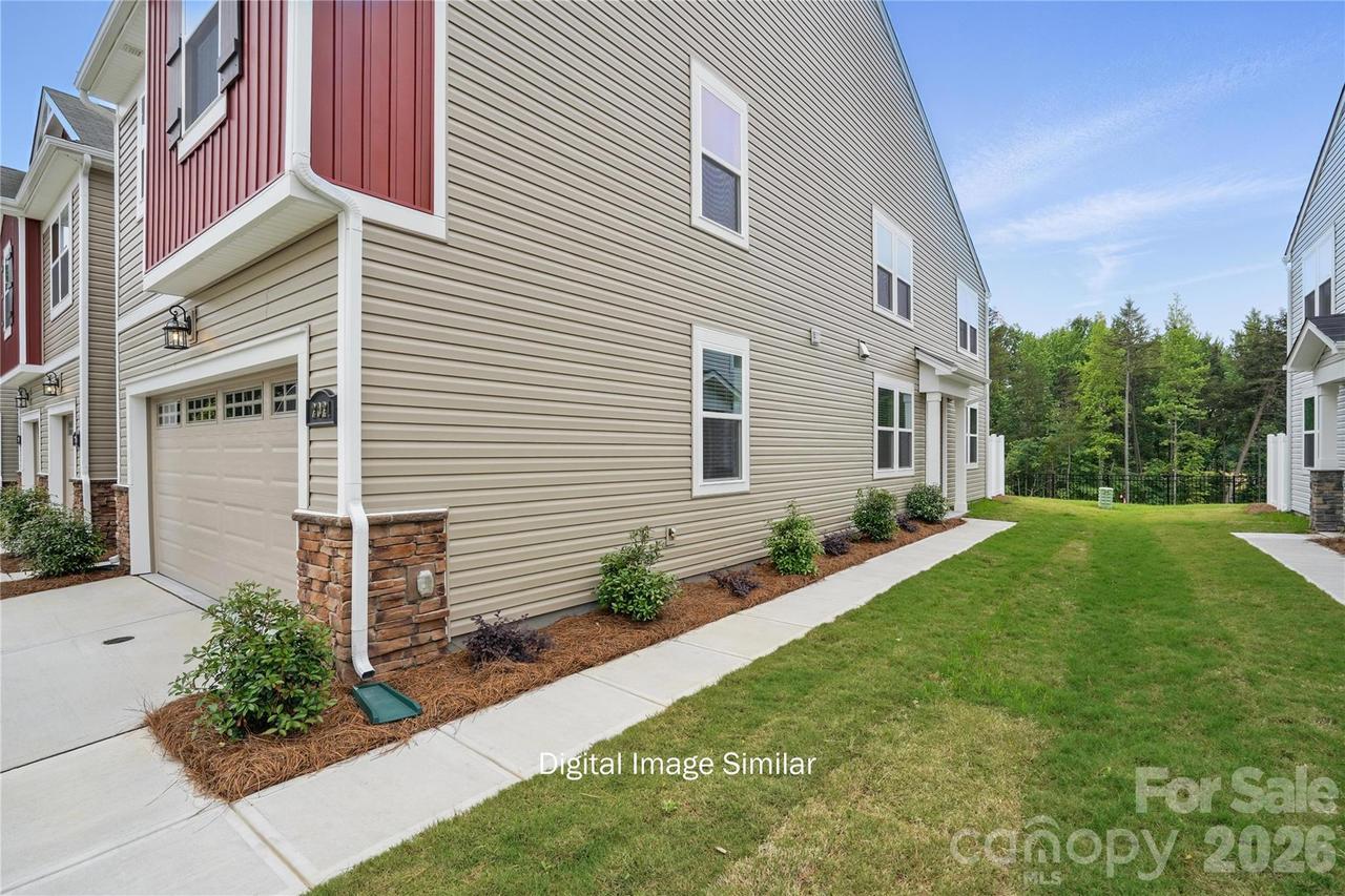 1223 Vibrant Rd., Charlotte, NC 28215