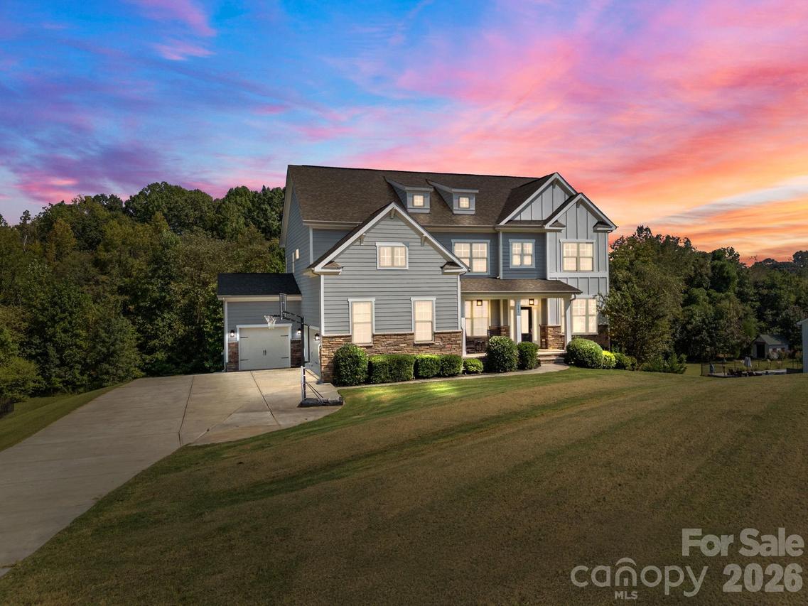 141 Rain Shadow Dr., Mooresville, NC 28115