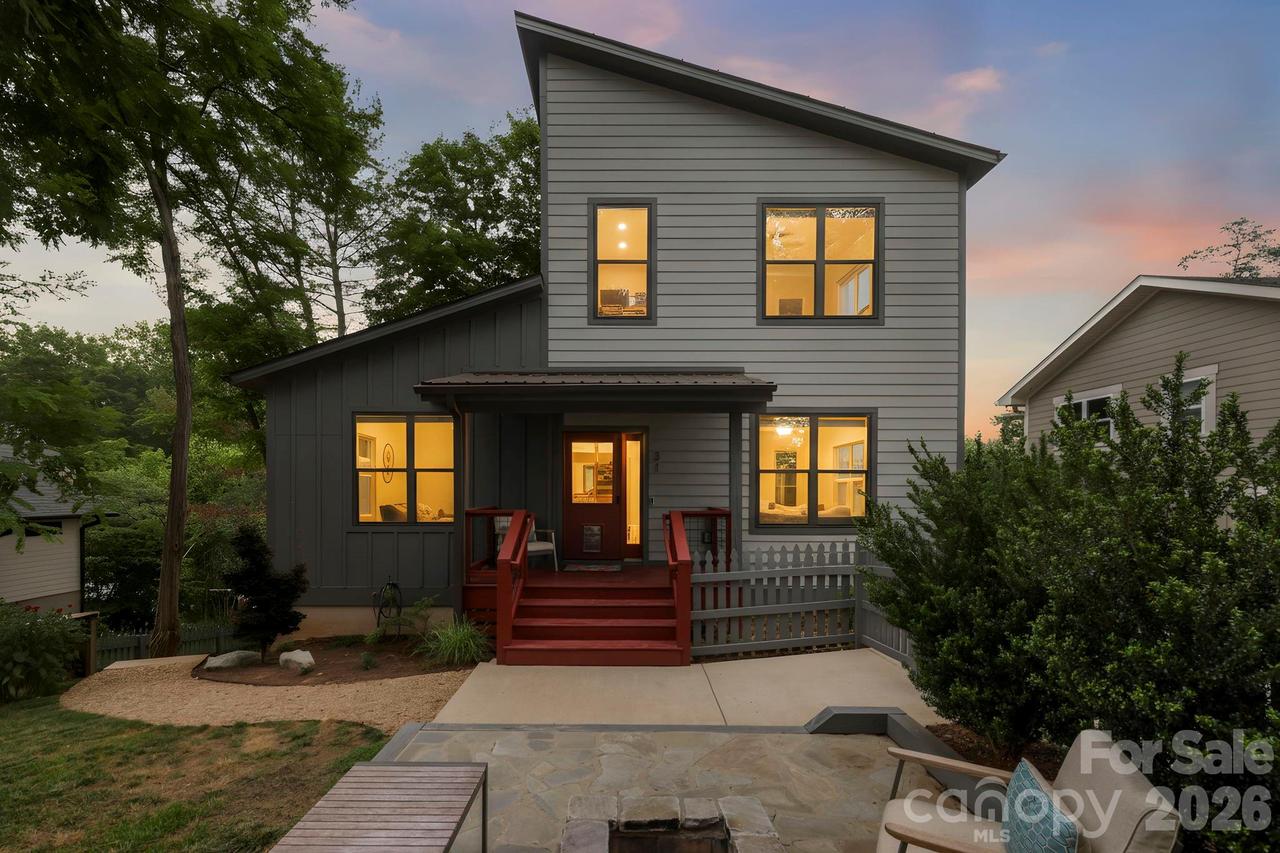 31 Lilac St., Asheville, NC 28806