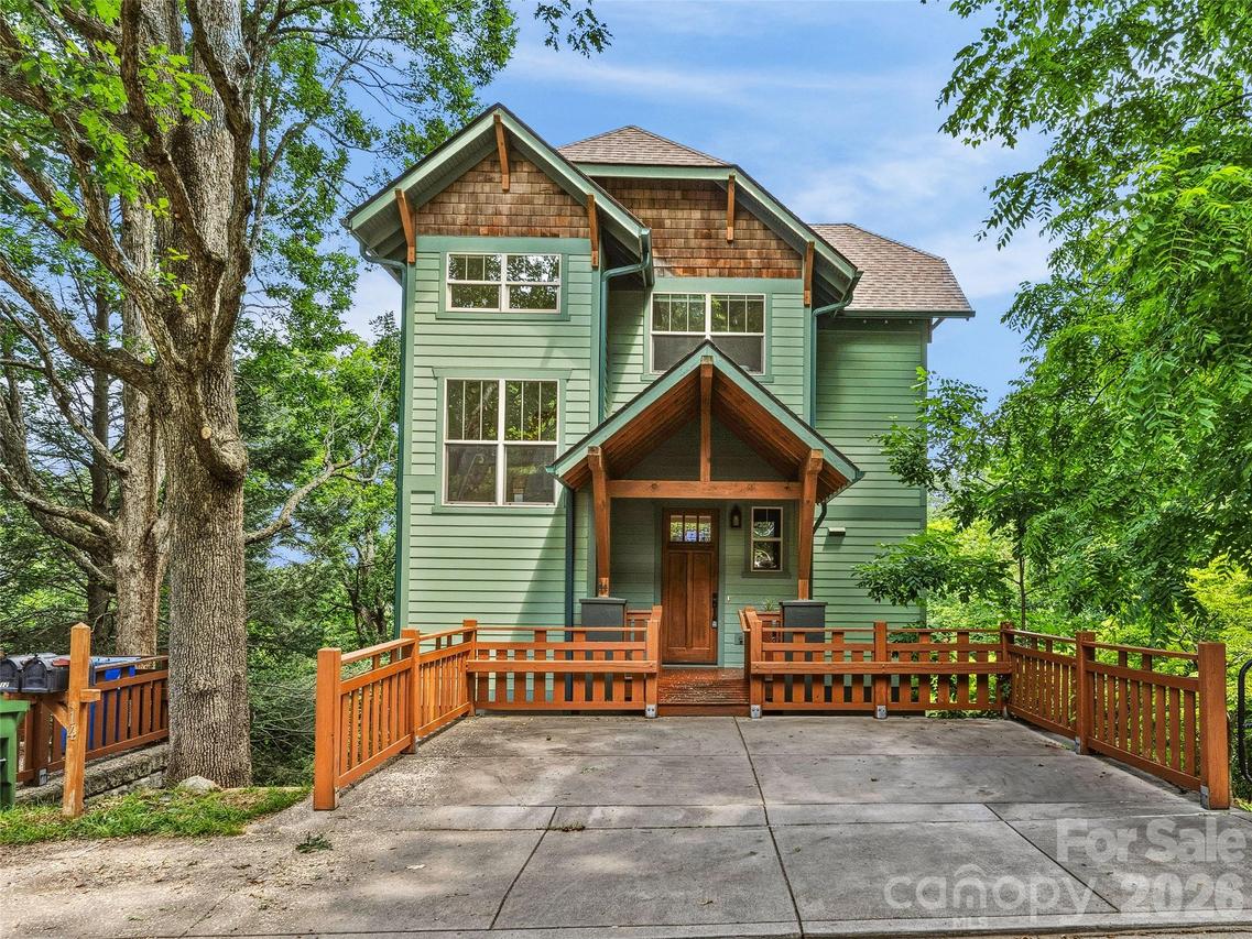14 Sunset Dr., Asheville, NC 28804