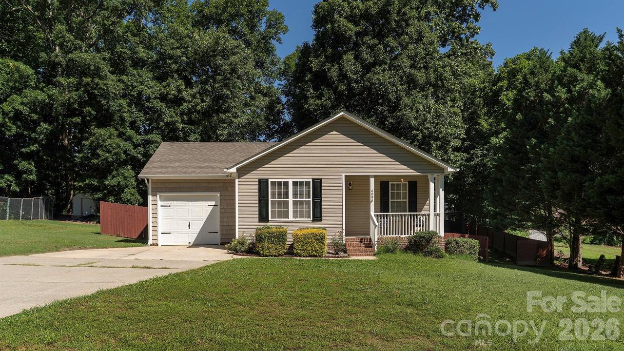 609 Forest Ridge Rd., Kannapolis, NC 28083