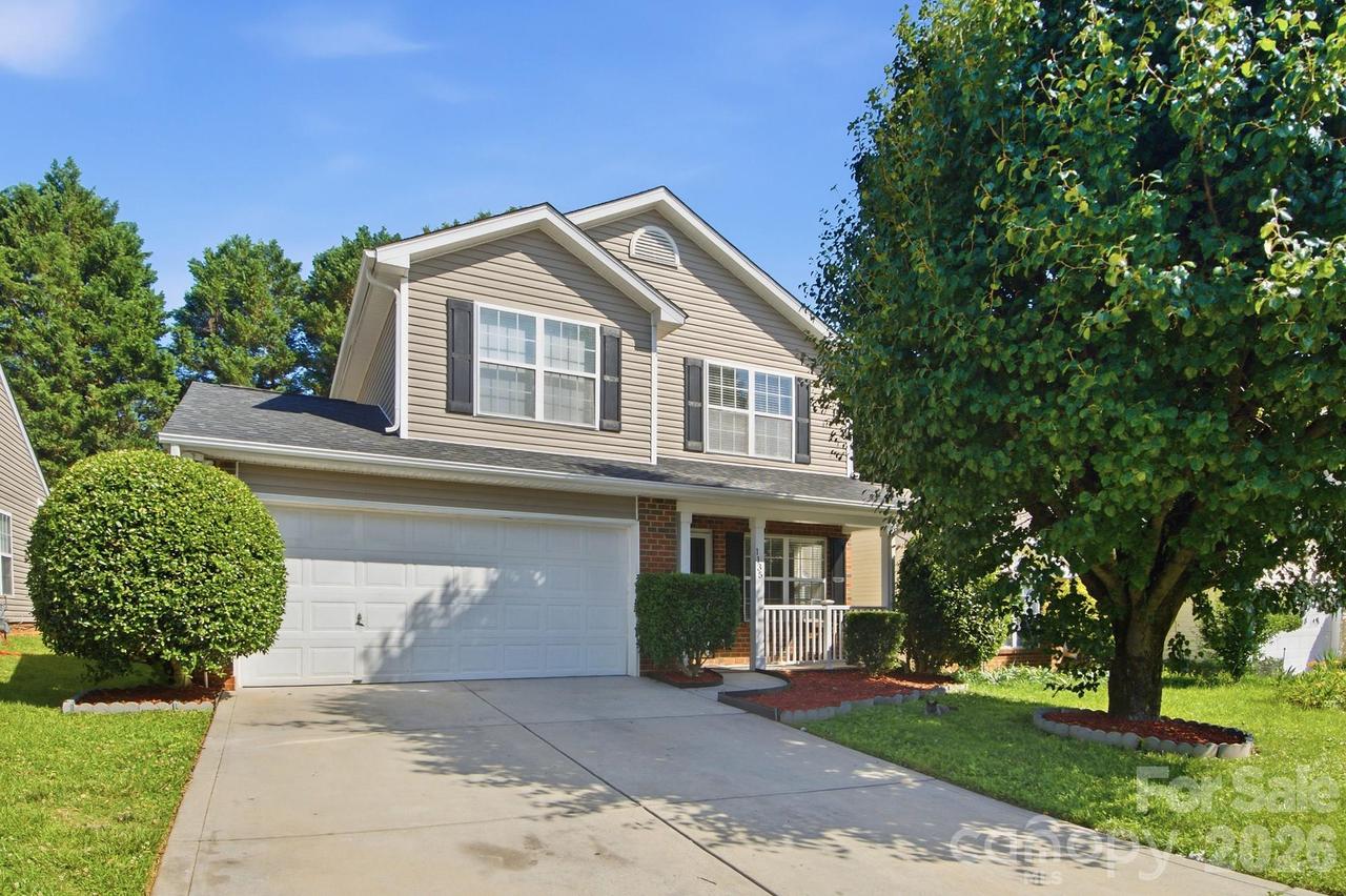 1135 Stonehenge Ln., Charlotte, NC 28216