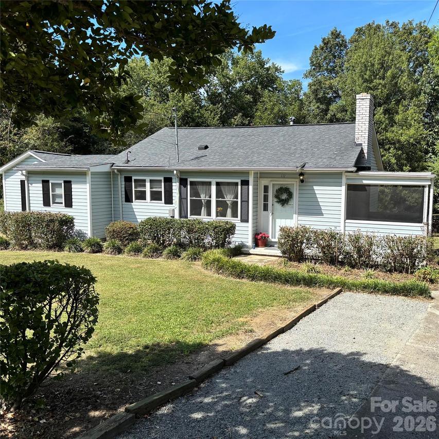 111 Cove Ave., Mount Holly, NC 28120