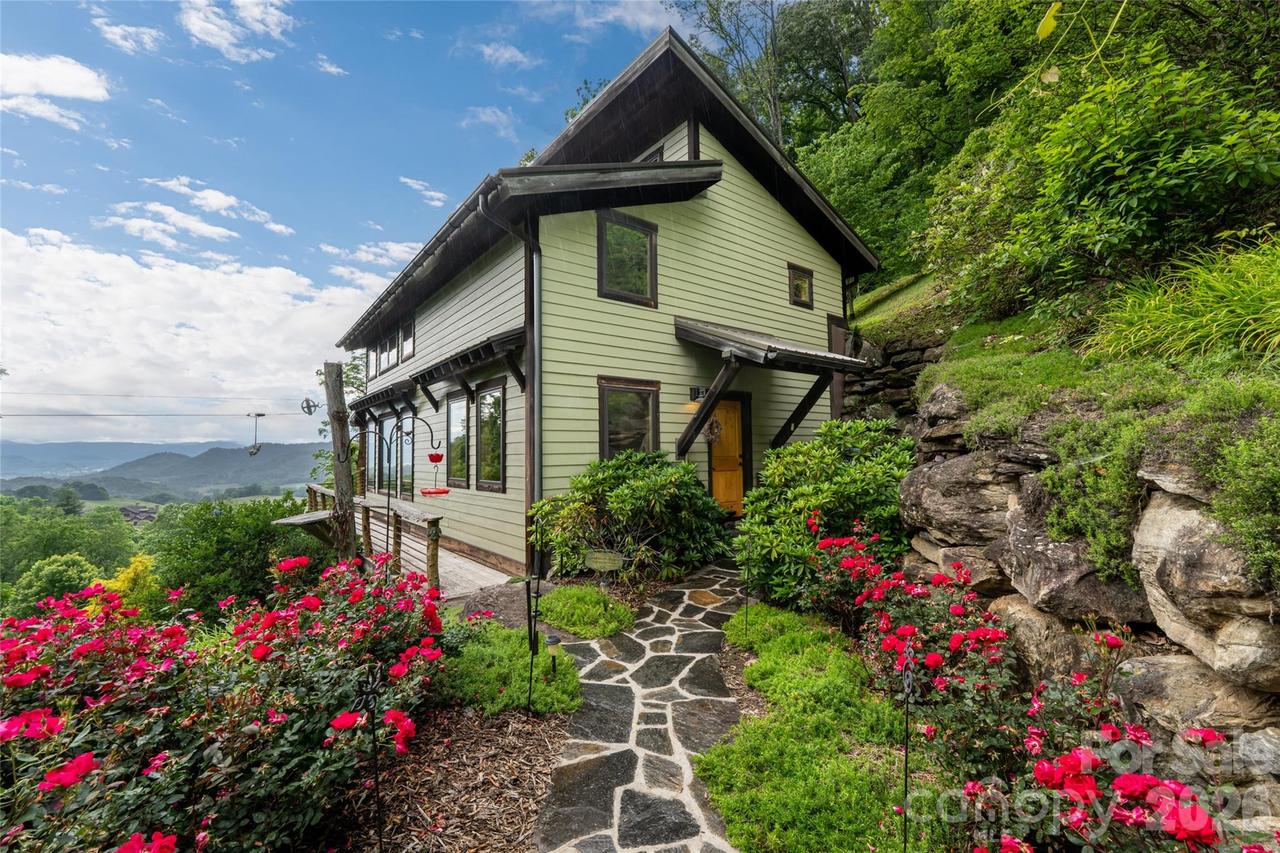 217 Natures Rest Ln., Clyde, NC 28721