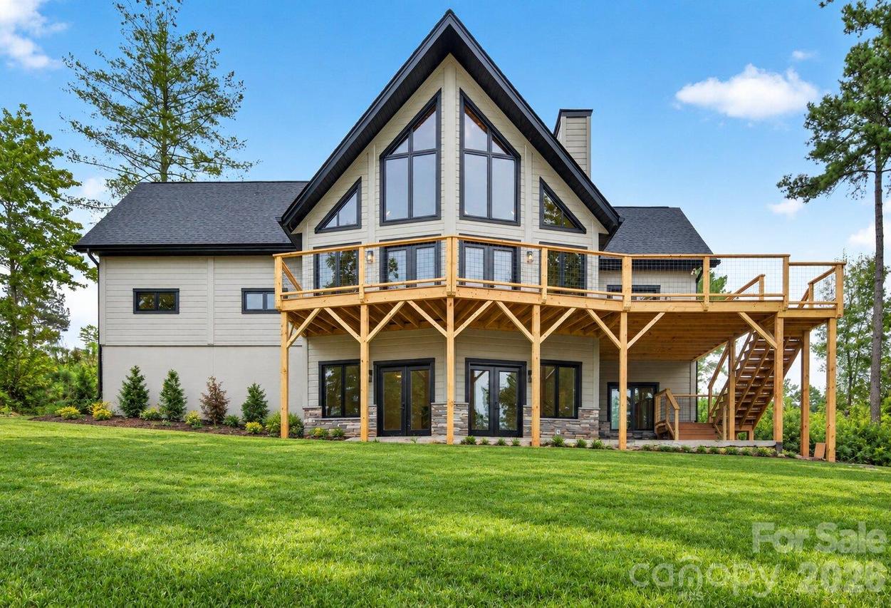 2199 Castle Peak Mountain, Connelly Springs, NC 28612