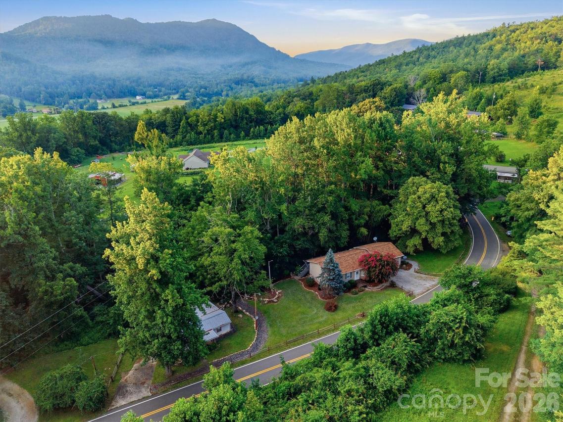 5513 Old Linville Rd., Marion, NC 28752