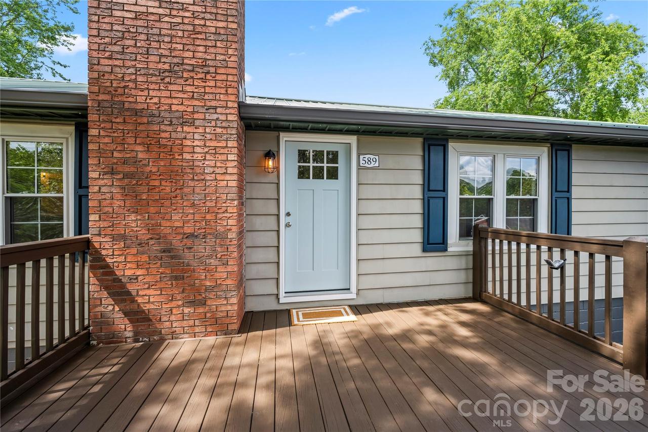 589 Sand Hill Rd., Asheville, NC 28806