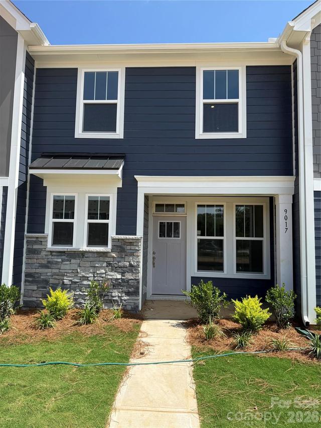 9017 Gulledge Ct., Charlotte, NC 28262
