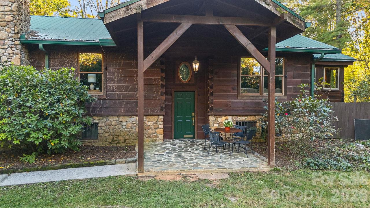 104 Paramount Dr., Leicester, NC 28748
