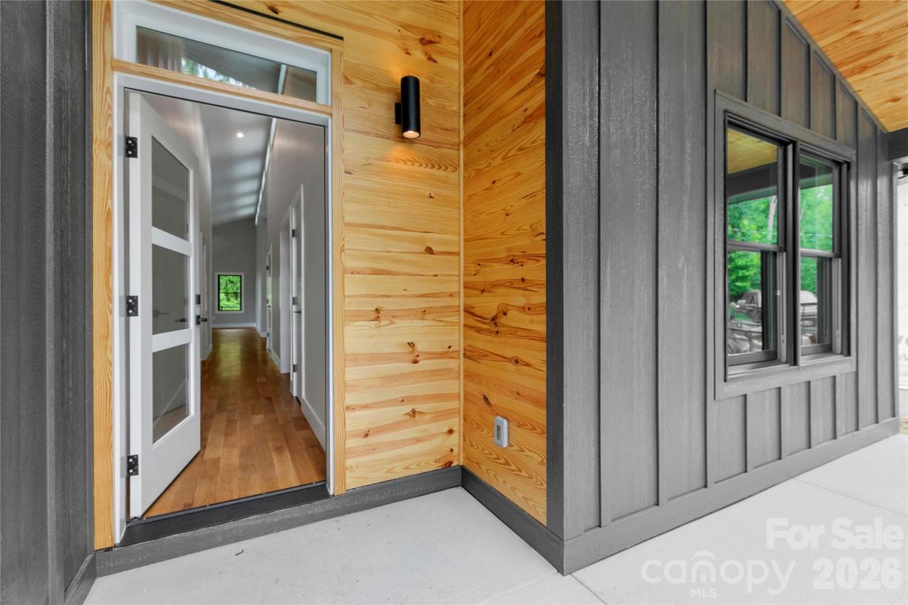 123 Welcome St., Brevard, NC 28712