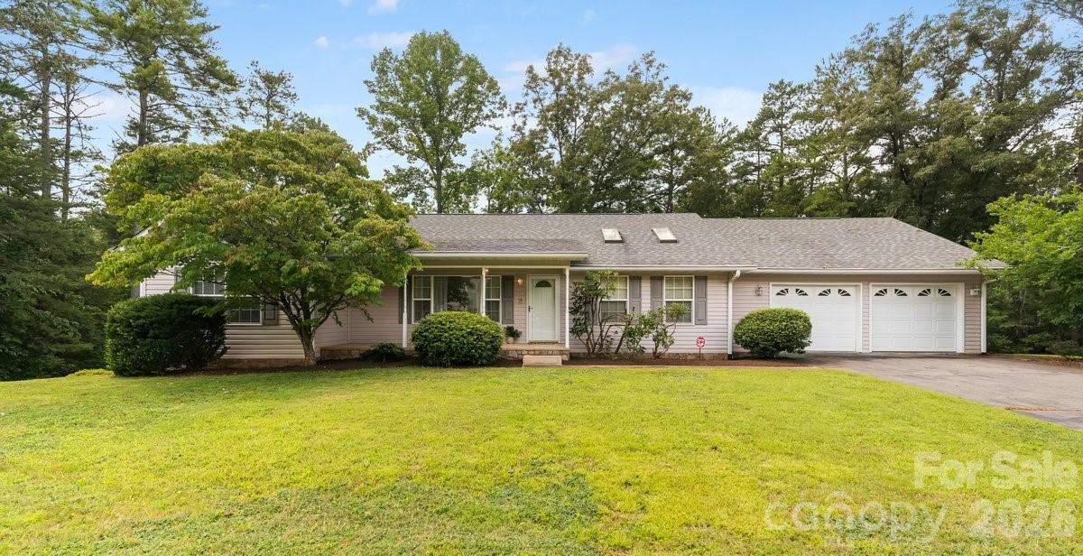 27 Red Maple Dr., Weaverville, NC 28787