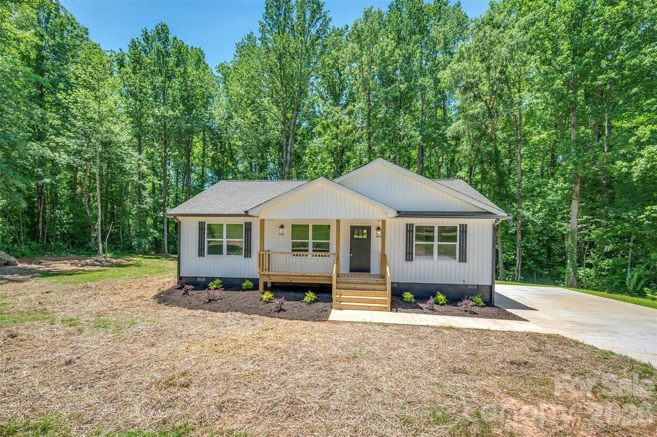 223 Pearidge Rd., Bostic, NC 28018