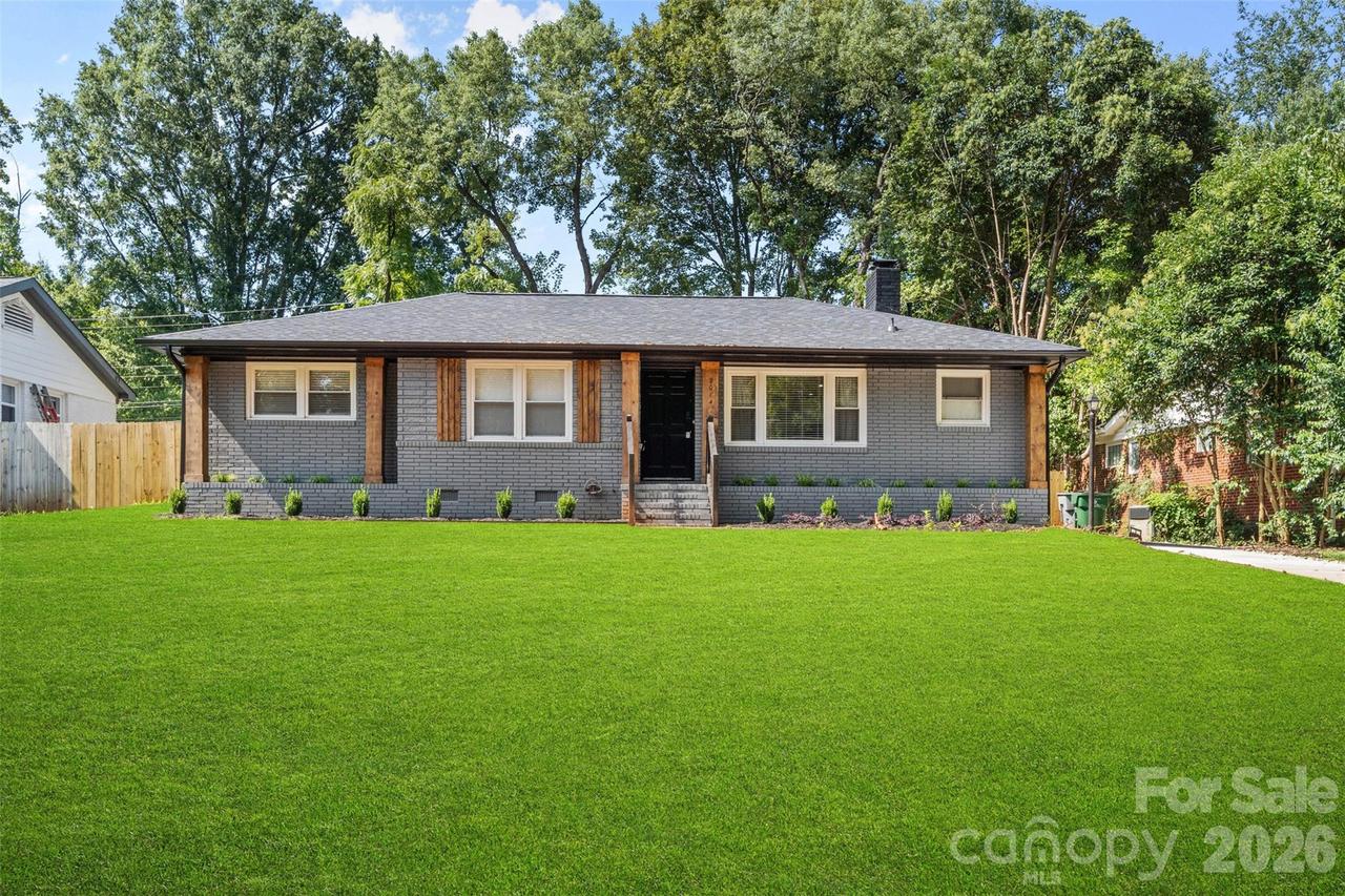 2014 Sandhurst Dr., Charlotte, NC 28205