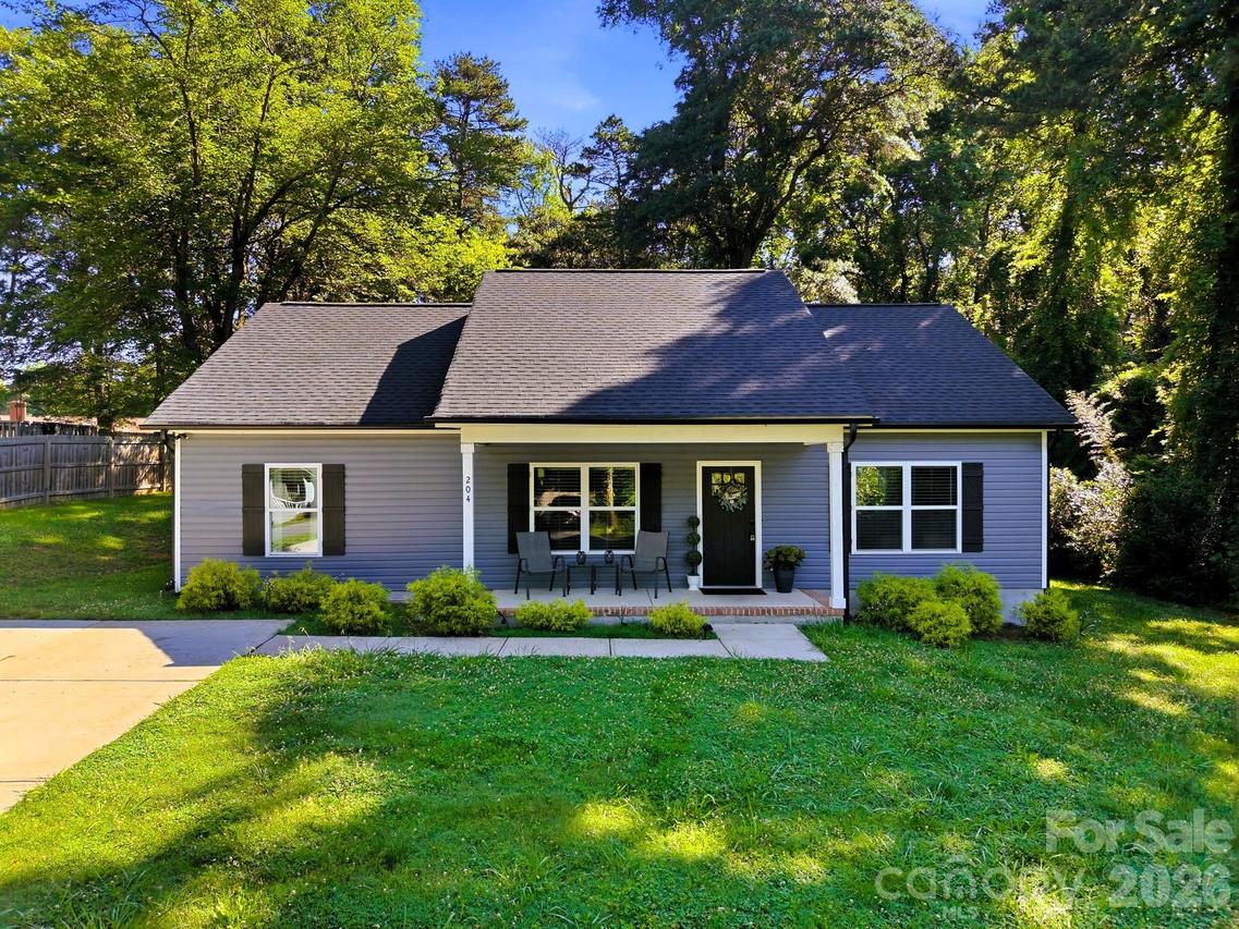204 Price St., Mount Holly, NC 28120