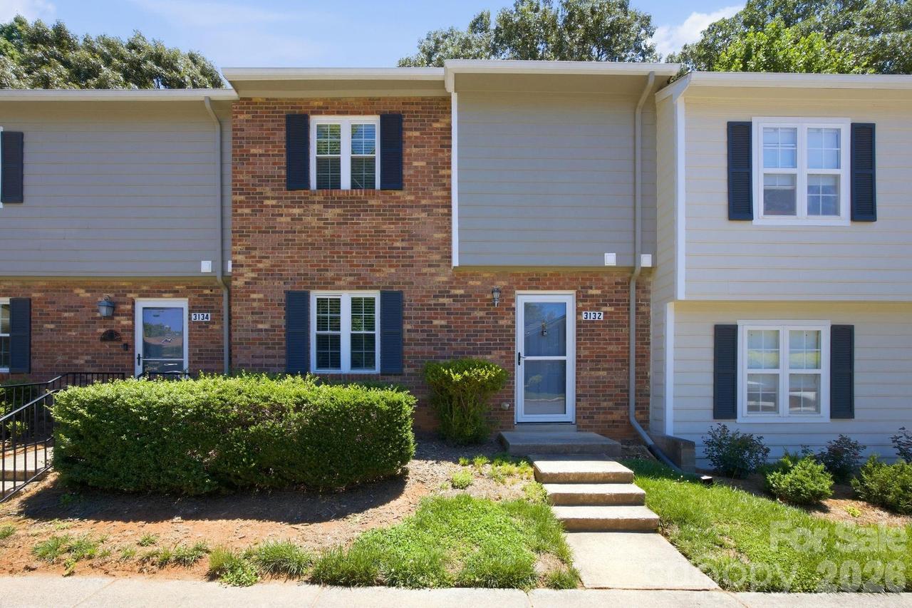 3132 Heathstead Pl., Charlotte, NC 28210