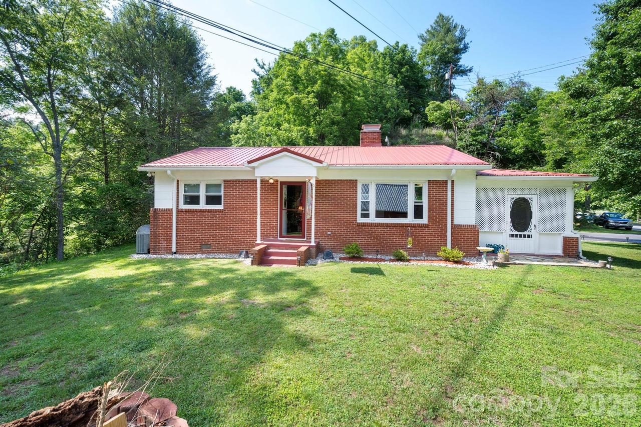 2896 Old Mars Hill Hwy., Weaverville, NC 28787