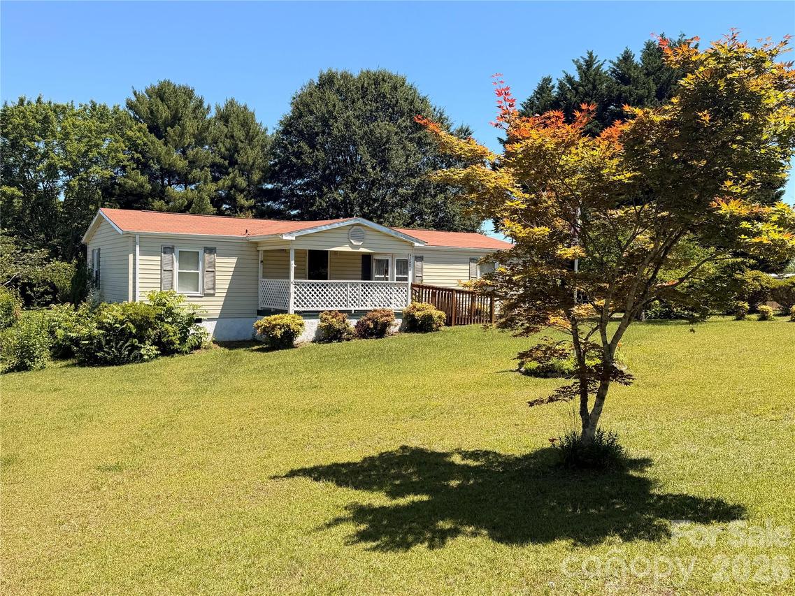 4248 Peachtree Ln., Granite Falls, NC 28630