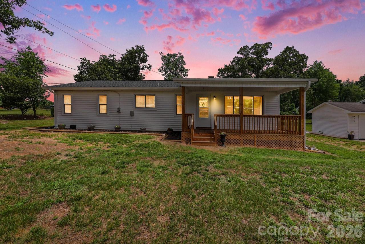 2724 Union Cross Church Rd., Yadkinville, NC 27055