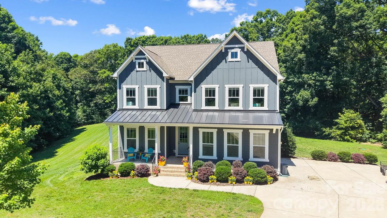 124 Lorenzo Ln., Mooresville, NC 28115