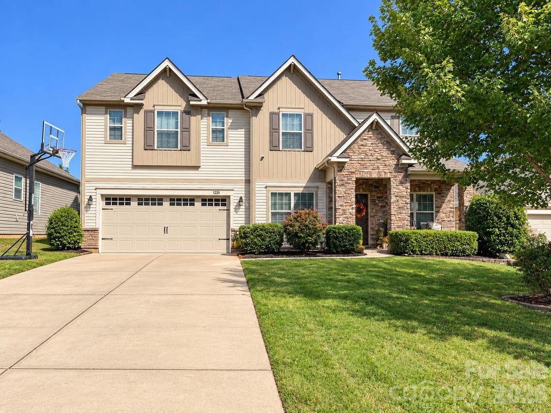 1231 Tranquil Falls Ln., Matthews, NC 28104