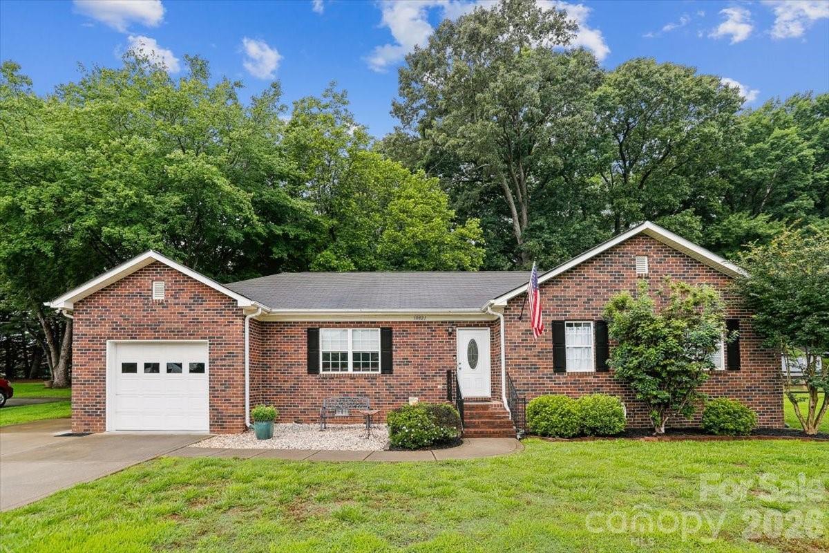 10821 S Hampton Dr., Charlotte, NC 28227