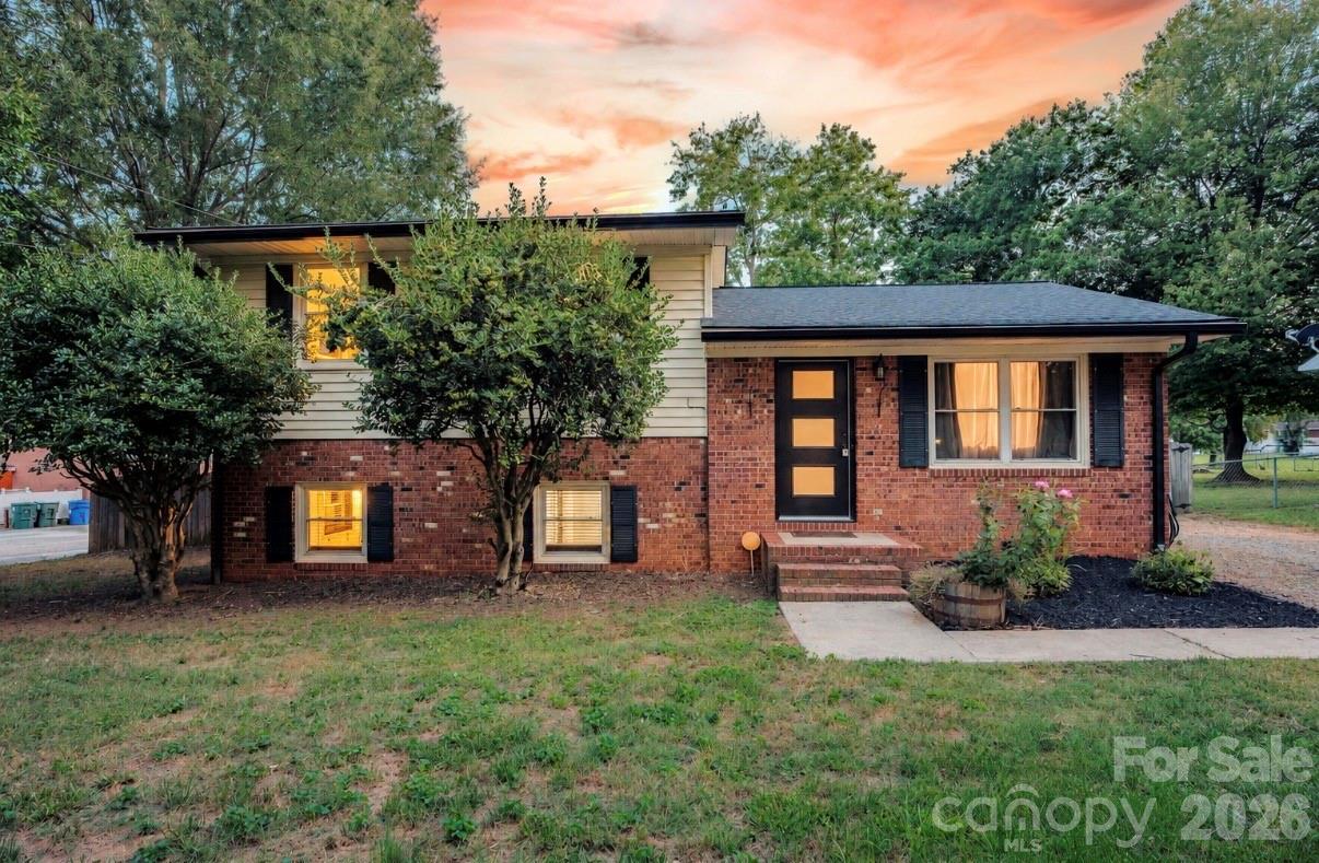 827 Brookwood Dr., Mooresville, NC 28115