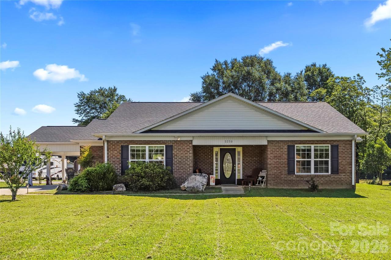 5250 Hickory Grove Rd., Mount Holly, NC 28120