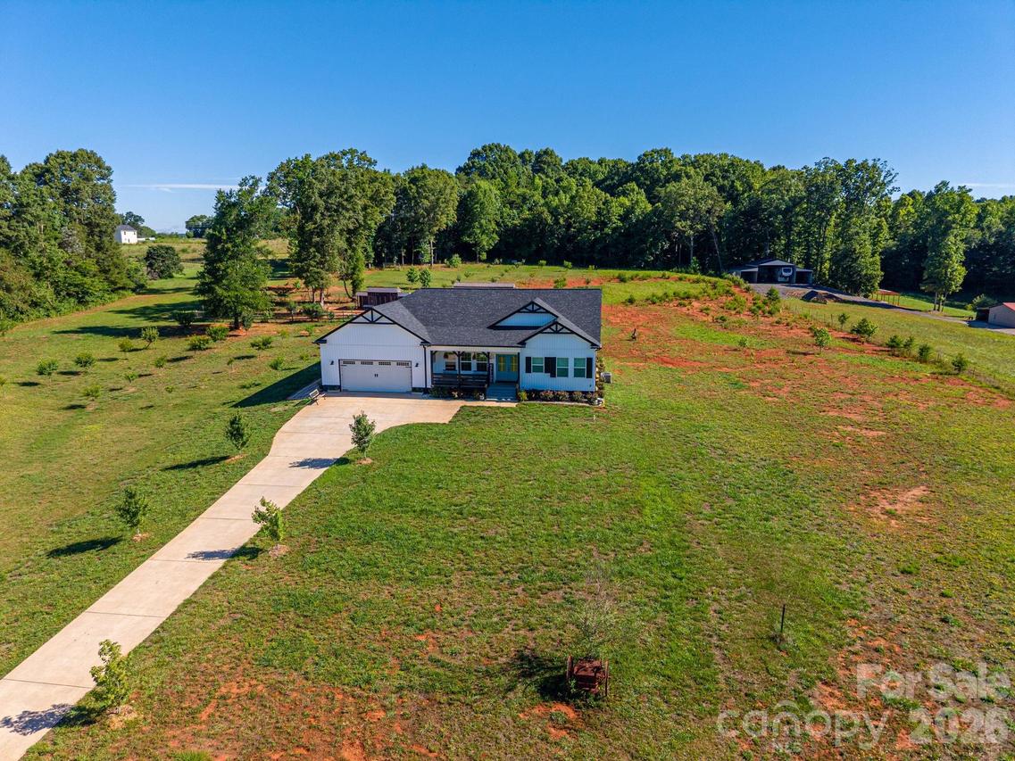1484 Null Rd., Lincolnton, NC 28092
