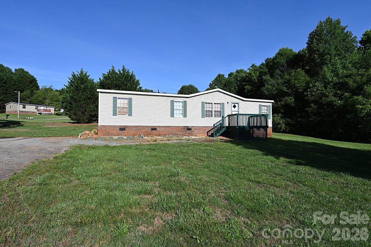 2835 Grace Hill Dr., Granite Falls, NC 28630