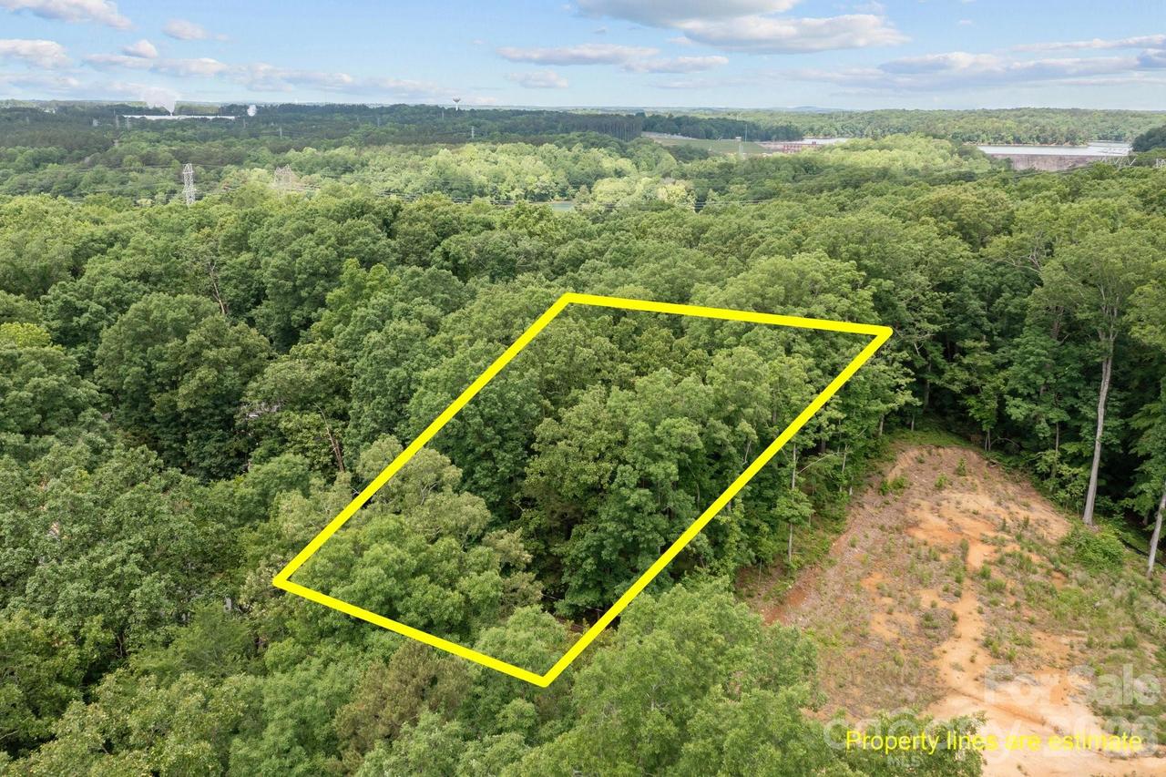 1607 Hart Rd., Charlotte, NC 28214