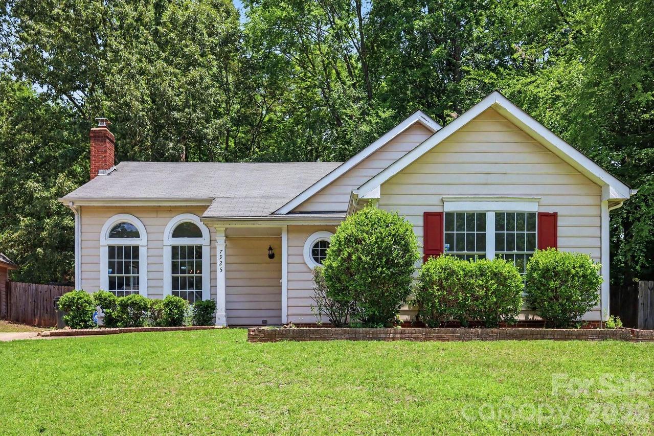 7925 Turquoise Dr., Charlotte, NC 28215