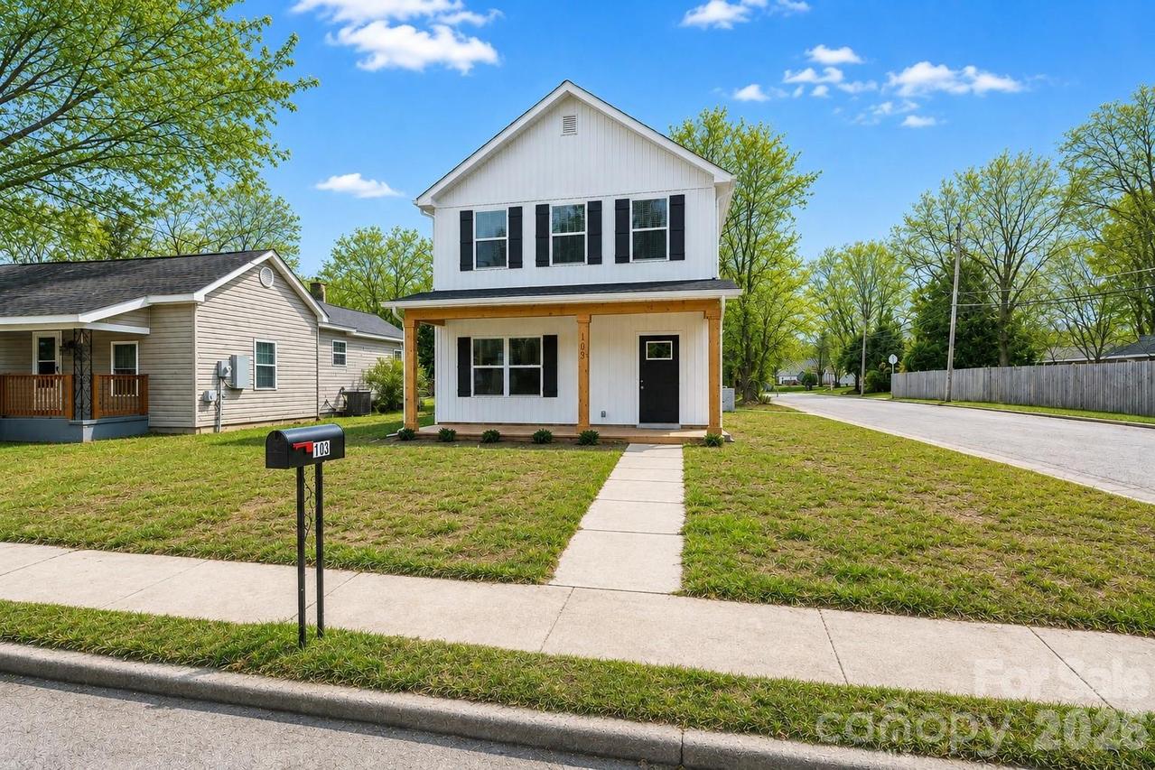 103 Shaver St., East Spencer, NC 28039