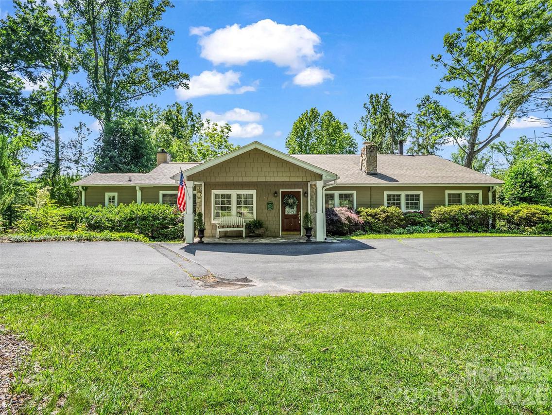 52 Forest Rd., Asheville, NC 28803