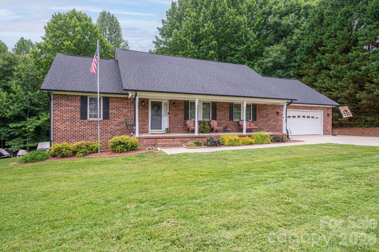 2479 Old Pond Dr., Lincolnton, NC 28092