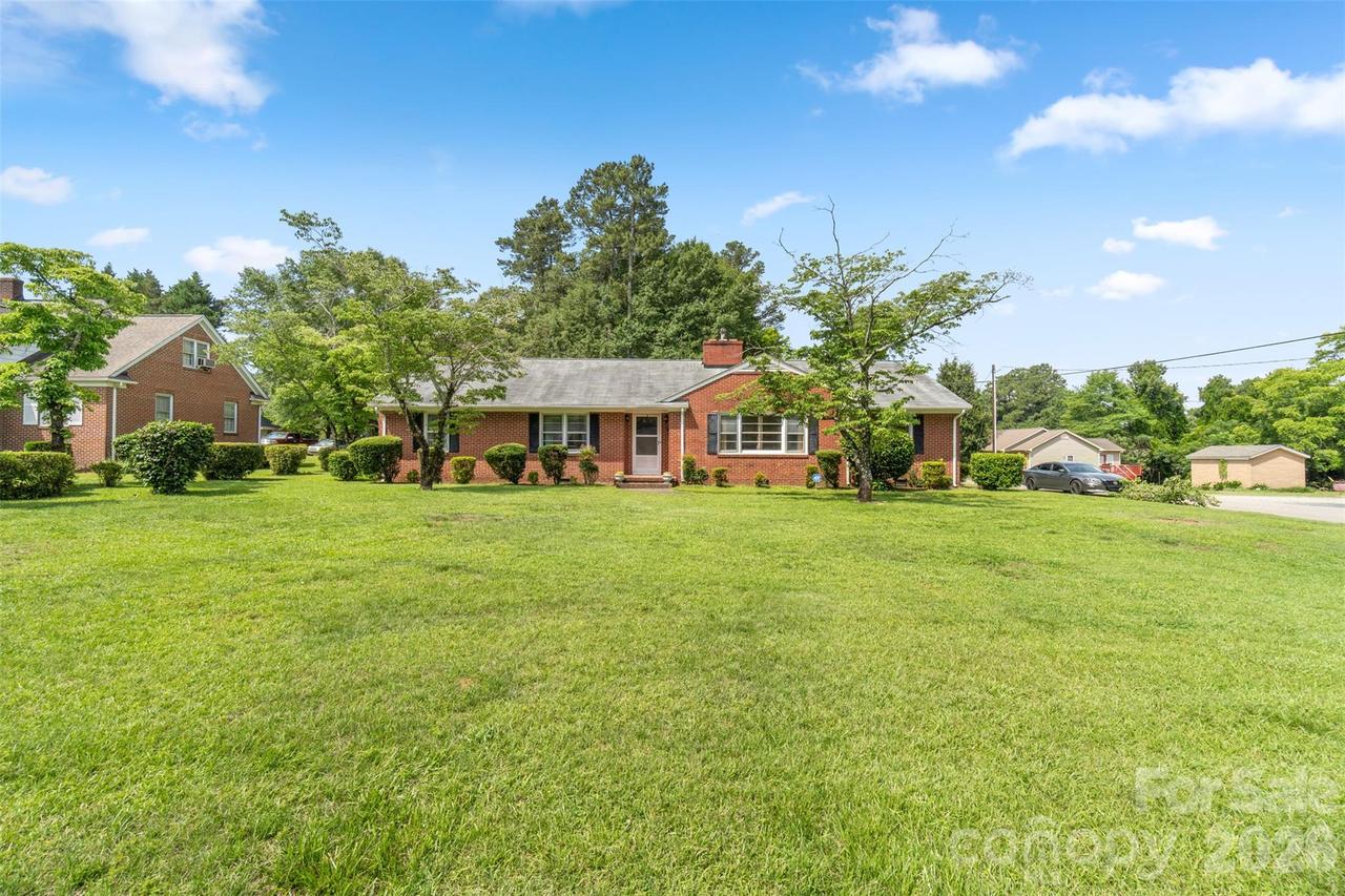 1400 Morven Rd., Wadesboro, NC 28170