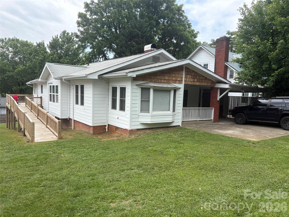 10 Washington Ave., Asheville, NC 28804