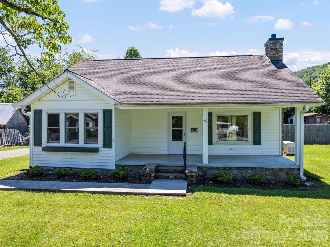 40 Avery St., Waynesville, NC 28786