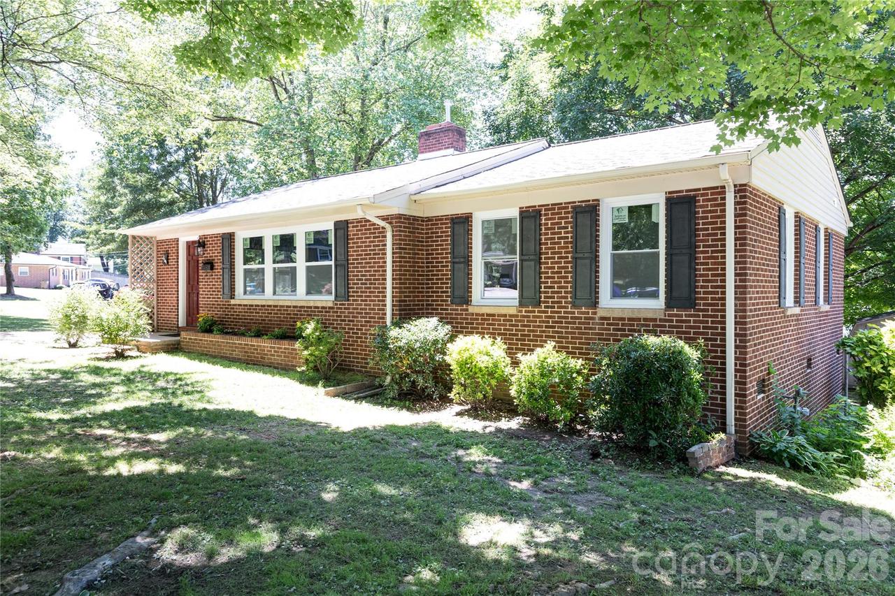 214 Mcginnis Ave., Lincolnton, NC 28092
