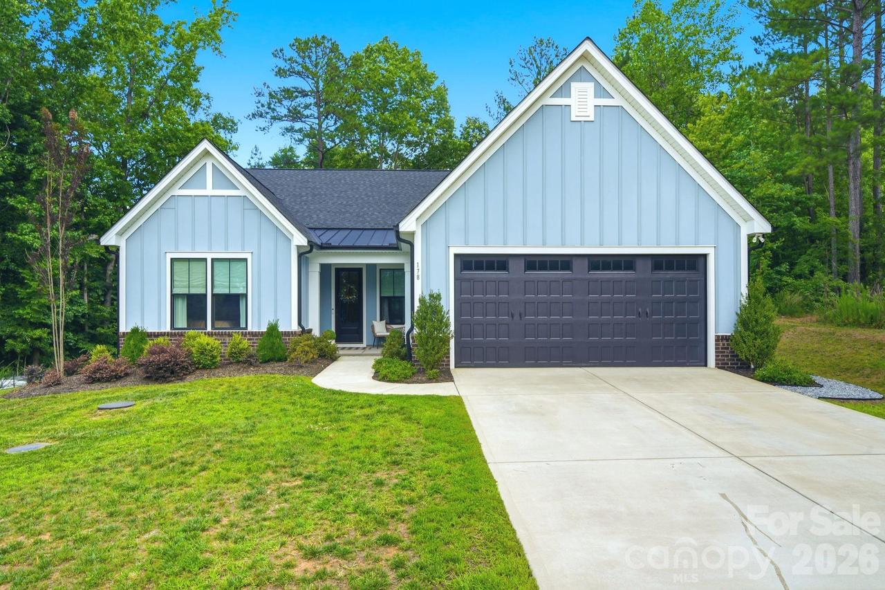 178 Powder Spring Dr., Statesville, NC 28677