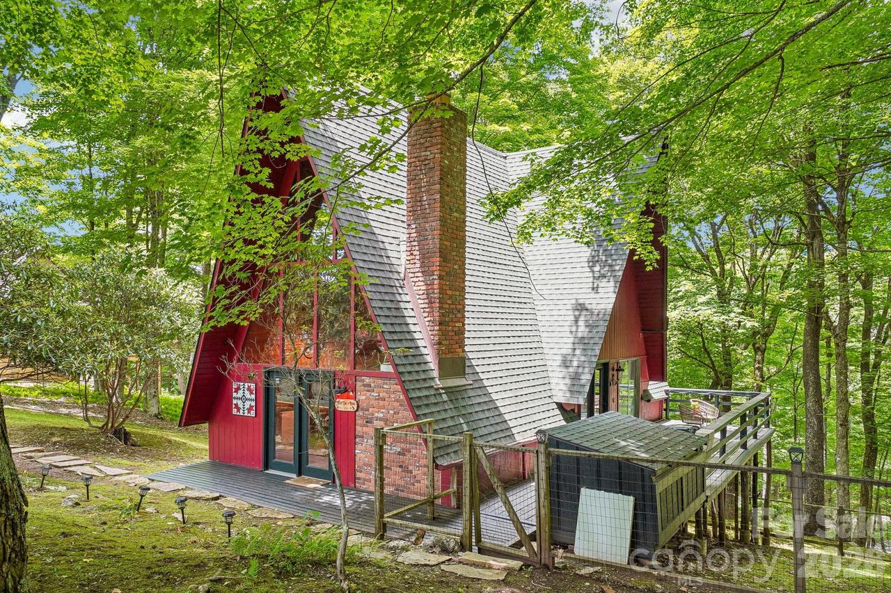201 Hampton Gap Dr., Mars Hill, NC 28754
