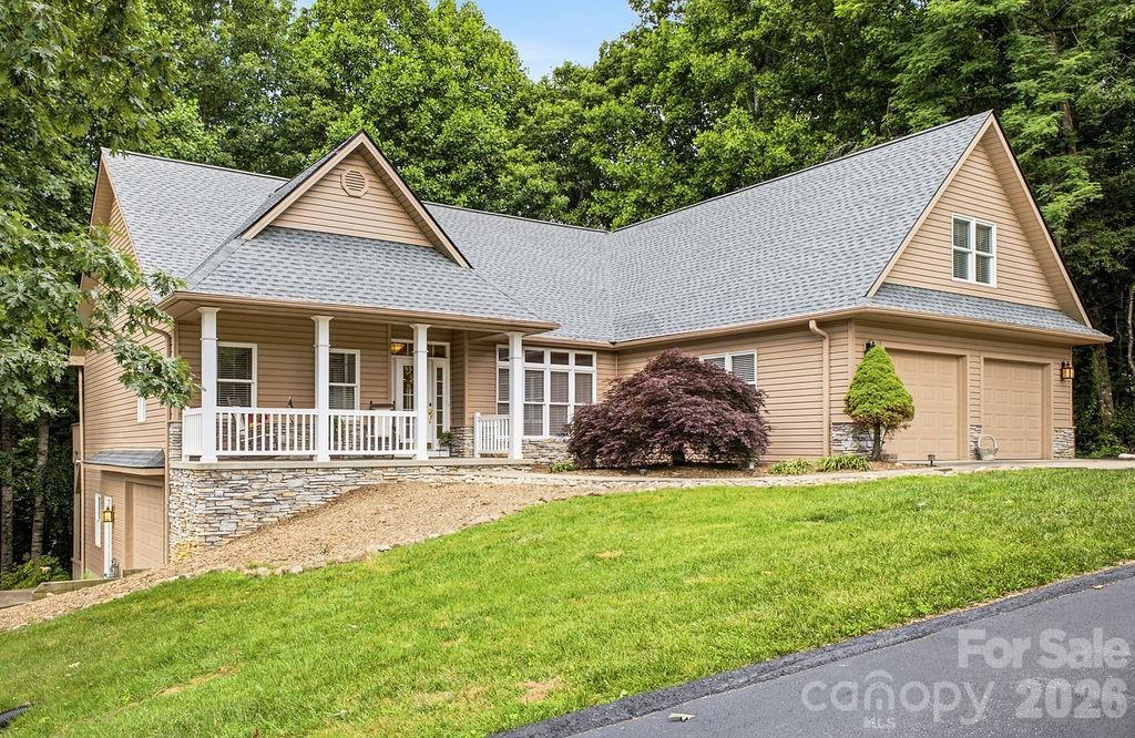 3121 Cove Loop Rd., Hendersonville, NC 28739