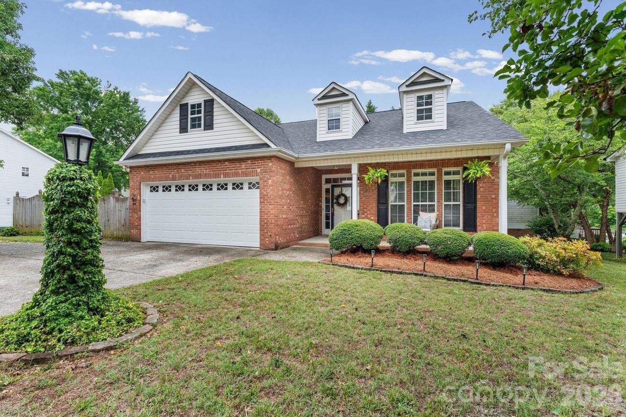 1900 Austin Place Ln., Winston Salem, NC 27127