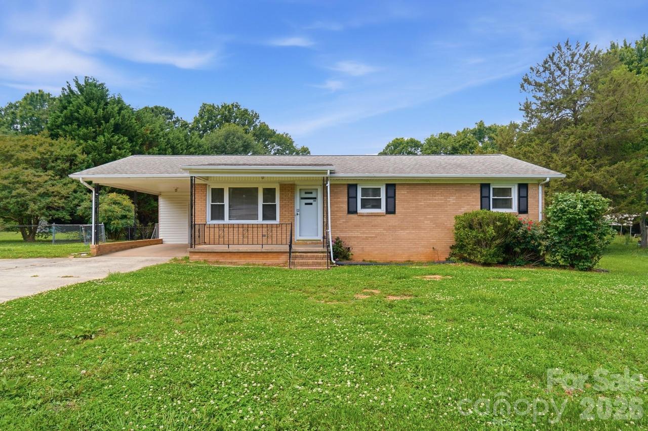 913 Harper Rd., Gastonia, NC 28056