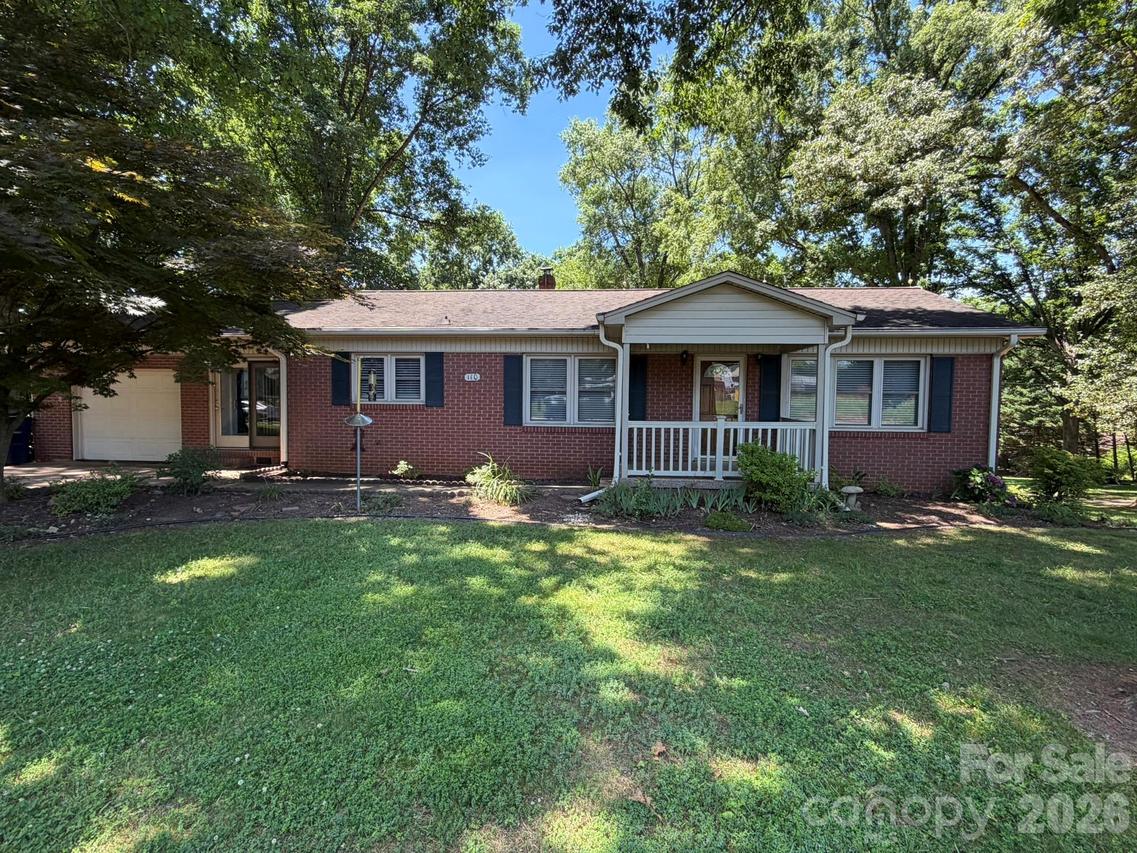 110 1st Street Pl., Conover, NC 28613